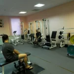 Занятия йогой, фитнесом в спортзале Пантера Мытищи
