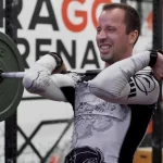 Занятия йогой, фитнесом в спортзале Paragon Arena Волгоград