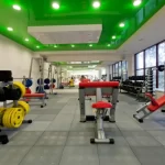 Занятия йогой, фитнесом в спортзале ParisLife Москва
