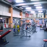 Занятия йогой, фитнесом в спортзале ParisLife Москва