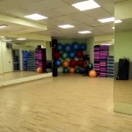 Занятия йогой, фитнесом в спортзале ParisLife Москва