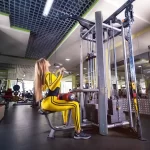 Занятия йогой, фитнесом в спортзале ParisLife Москва