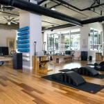 Занятия йогой, фитнесом в спортзале Pilates Class Loft Москва