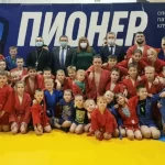 Занятия йогой, фитнесом в спортзале Пионер Омск