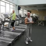 Занятия йогой, фитнесом в спортзале Планета Спорта Ижевск