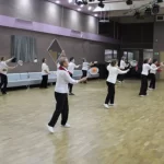 Занятия йогой, фитнесом в спортзале Плейстик, клуб любителей танцевальной гимнастики Санкт-Петербург