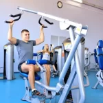 Занятия йогой, фитнесом в спортзале Похудей-ка Чусовой