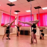 Занятия йогой, фитнесом в спортзале Pole fit Южно-Сахалинск