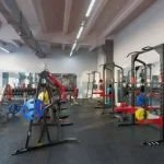 Занятия йогой, фитнесом в спортзале Power Zone Москва