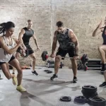 Занятия йогой, фитнесом в спортзале Pro Hiit Москва