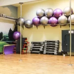 Занятия йогой, фитнесом в спортзале Профит Гатчина