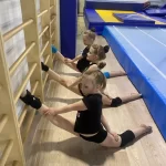 Занятия йогой, фитнесом в спортзале Progymkids Санкт-Петербург