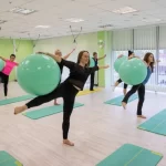Занятия йогой, фитнесом в спортзале Равновесие Ангарск