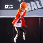 Занятия йогой, фитнесом в спортзале Real jump Красноярск