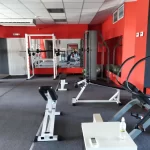 Занятия йогой, фитнесом в спортзале Red & Black Gym Ноябрьск