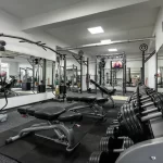 Занятия йогой, фитнесом в спортзале ReGym Ялта