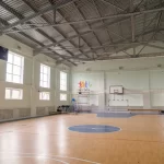 Занятия йогой, фитнесом в спортзале Ретрит центр Ханты-Мансийск