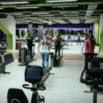 Занятия йогой, фитнесом в спортзале Революция Красноярск