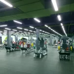 Занятия йогой, фитнесом в спортзале Революция Красноярск