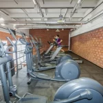 Занятия йогой, фитнесом в спортзале Rock Fitness Владимир