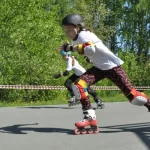 Занятия йогой, фитнесом в спортзале Ролер-школа Inline Тюмень