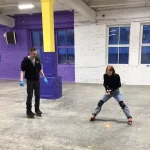 Занятия йогой, фитнесом в спортзале Ролер-школа Inline Тюмень