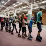 Занятия йогой, фитнесом в спортзале Ролер-школа Inline Тюмень