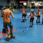 Занятия йогой, фитнесом в спортзале Роллершкола RollerSchool.ru Москва