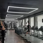 Занятия йогой, фитнесом в спортзале Ровесник Москва
