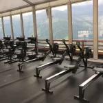 Занятия йогой, фитнесом в спортзале Роза Хутор Фитнес Сочи