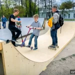 Занятия йогой, фитнесом в спортзале Самокат школа True School Москва