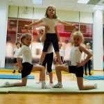 Занятия йогой, фитнесом в спортзале Секция художественной гимнастики и фитнеса для детей Пермь