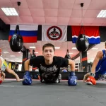 Занятия йогой, фитнесом в спортзале Семен Благовещенск