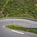 Занятия йогой, фитнесом в спортзале Серпантин Сочи