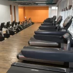 Занятия йогой, фитнесом в спортзале Сфера Москва