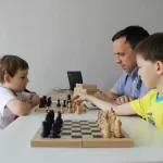 Занятия йогой, фитнесом в спортзале Шахматята. Секция по шахматам Москва