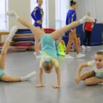 Занятия йогой, фитнесом в спортзале Школа аэробной гимнастики Пермь