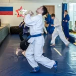Занятия йогой, фитнесом в спортзале Школа Арб и ММА Честь и Мужество Москва