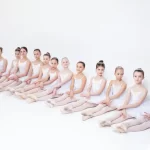 Занятия йогой, фитнесом в спортзале Школа балета Petits Pas Томск