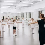 Занятия йогой, фитнесом в спортзале Школа балета Старый Оскол