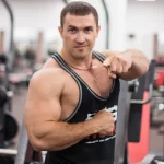 Занятия йогой, фитнесом в спортзале Школа бодибилдинга и фитнеса Александра Барбашина Барнаул