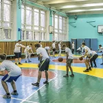 Занятия йогой, фитнесом в спортзале Школа для Детей Первоуральск