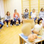 Занятия йогой, фитнесом в спортзале Школа Материнства и чуткого отцовства в Калуге Калуга