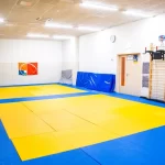 Занятия йогой, фитнесом в спортзале Школа самбо и дзюдо Калининград