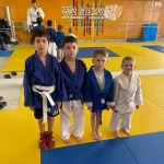 Занятия йогой, фитнесом в спортзале Школа самбо Три медведя Москва