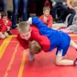 Занятия йогой, фитнесом в спортзале Школа самбо Три Медведя Москва