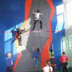 Занятия йогой, фитнесом в спортзале Школа скалолазания Climblock Москва