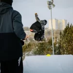 Занятия йогой, фитнесом в спортзале Школа сноуборда snowboardschoolekb Екатеринбург