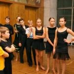Занятия йогой, фитнесом в спортзале Школа танца Твист Томск