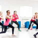 Занятия йогой, фитнесом в спортзале Школа танцев Драйв Томск